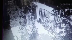  İzmir'de bisiklet hırsızlıkları kameralara yakalandı