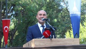 İzmir’in ‘duvarları olmayan’ dijital kütüphanesi açıldı