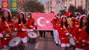 İzmir’in ilçelerinde 29 Ekim coşkusu