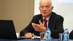 Johnson’ın kararına Türk kuzeni Kuneralp de karşı