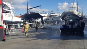  Çeşme’de çekek sahasında yangın tatbikat