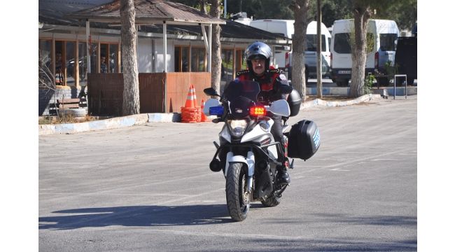 Fethi Sekin'in motosikleti hiç kullanılmıyordu, ilk kez törene getirildi