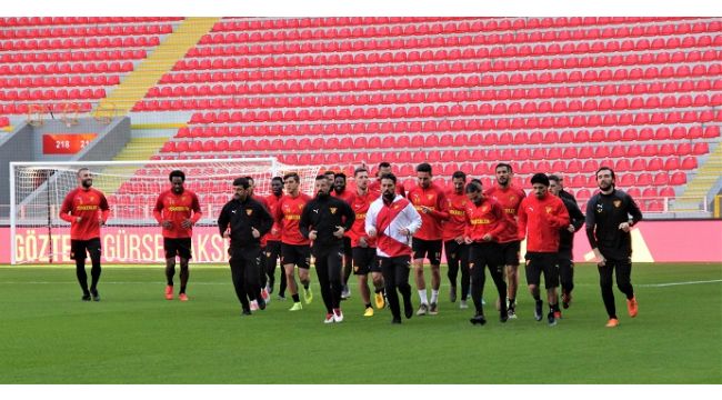 Göztepe, yeni stadında ilk antrenmanını yaptı