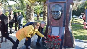  Uğur Mumcu İzmir’de anıldı