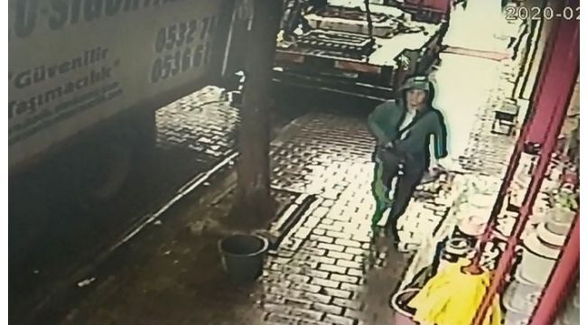 İzmir'de bir kadın ölümden böyle kurtuldu