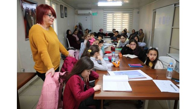 Masal atölyesi ile hayal güçleri artıyor