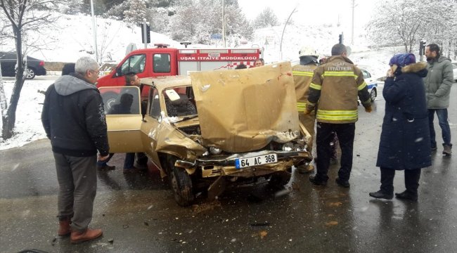 Uşak'ta trafik kazası: 1 yaralı