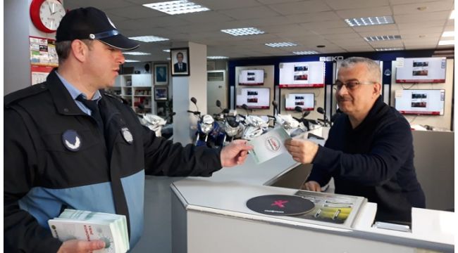 Menemen Belediyesi’nin Koronavirüs mücadelesi Perşembe Pazarı’nda devam ediyor