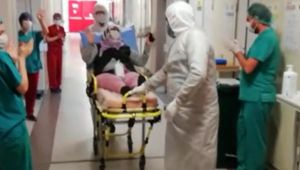 Deü Hastanesinden Alkışlarla Taburcu Oldular
