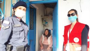 Foça'da Kapılar Çalındı Gönüller Alındı