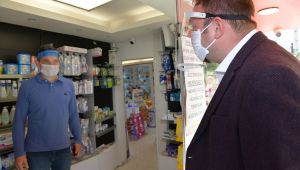  Gümrükçü’den kargo ve eczane çalışanlarına siperlik 