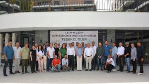  Aryom'dan Çalışanlarına Teşekkür Plaketi