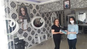 Bergama’da berber ve kuaförlere Covid-19 sağlık paketi