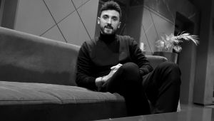 ‘Günün Her Anını Paylaşmak Bizi Sosyal Biri Yapmıyor’