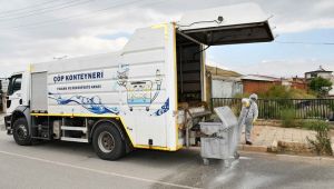 Karabağlar'daki konteynerlere bayram temizliği