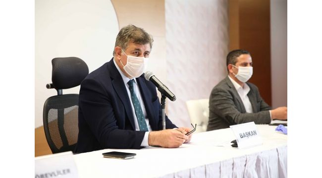 Karşıyaka’da pazar yerlerine özel müdürlük