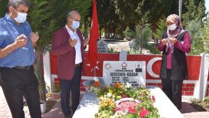 Kayda Şehitlikleri Ziyaret Ederek Şehit Aileleriyle Bayramlaştı