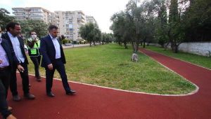 Bayraklı’nın parkları çiçek gibi