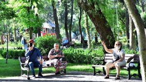 Bornova’nın çınarlarına moral konseri