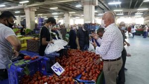 Kemalpaşa’da askıda dayanışmaya büyük ilgi