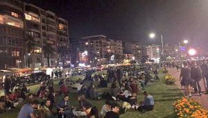 Kordonboyu'nda 'sosyal mesafe' kuralını ihlal edenleri polis uyardı