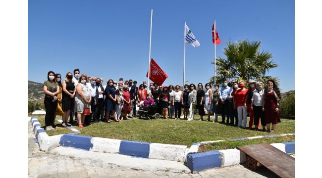Foça’da ilk engelsiz Kırmızı Bayrak dalgalandı