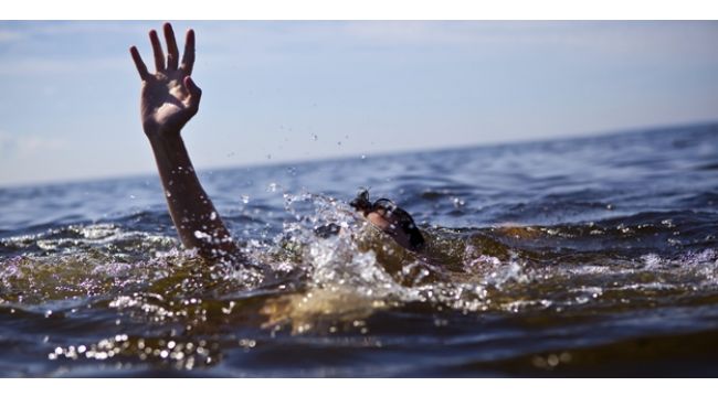 İzmir'de bir kişi denizde boğuldu