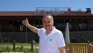 Kuşu misafirlerini bekliyor