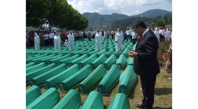 “Srebrenitsa’daki yara kapanmadı, kapanmayacak!”