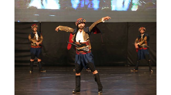 Zeybek bilmeyen kalmasın!