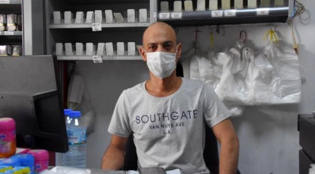 Çalıntı otomobille marketten hırsızlık yapan şüpheliler kamerada