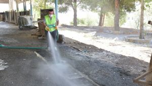 Çiğli Pazar Yerlerinde Detaylı Temizlik ve Dezenfekte