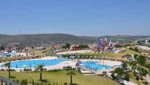 Oasis Aquapark’ta güvenli eğlence 