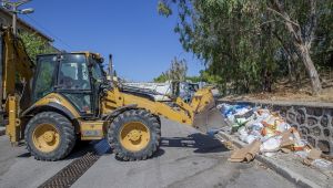 Temiz Çiğli için moloz ekipleri iş başında