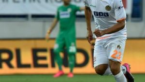 Welinton imzaya kaldı