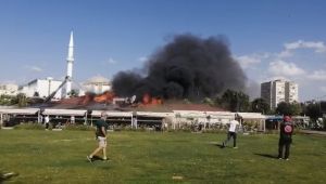 Bostanlı Yasemin Kafe'de büyük yangın!.Olay yerinden sıcak görüntüler