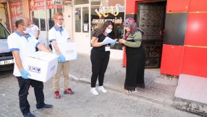 Buca’daki mültecilere gıda ve hijyen desteği 