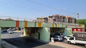 İzmir’de alt geçitlere renk geldi