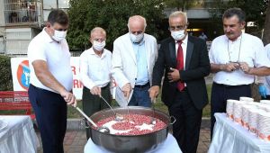 Karşıyaka’da aşure bereketi