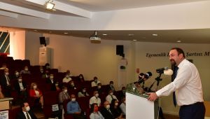 Başkan Gümrükçü'den Gazetecilere 500 Gün Brifingi