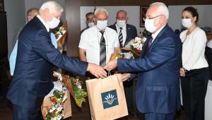 Başkan Selvitopu Muhtarlar Günü’nü kutladı