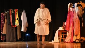 ‘Fısıldaşan Replikler’ Foça’da Sahnelendi