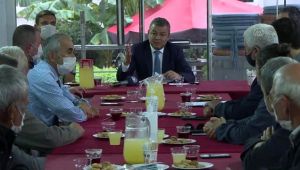 İzmir'de muhtarlarla tarım sohbeti