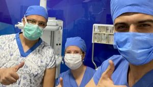 İzsiz Tiroid Ameliyatı Gerçekleştirildi