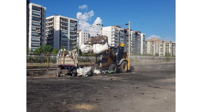 Karşıyaka’da çevre ve görüntü kirliliğine geçit yok