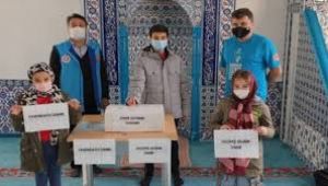 Almanya'da çocuklar İzmir'deki depremzedeler için yardım topladı