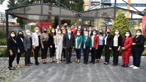 CHP’li kadınlardan Başkan İduğ’a övgü