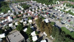 Depremin 8'inci gününde çadır kentte yaşam sürüyor