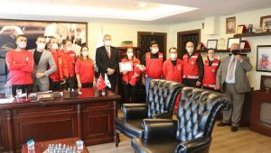 Kahramanlara alkışlı karşılama