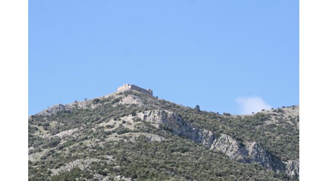 Adını zorlu yollarından alan 'Keçi Kalesi' manzarasıyla ilgi görüyor